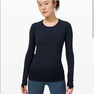 Lululemon Women’s Swiftly Tech Long-Sleeve. Navy.